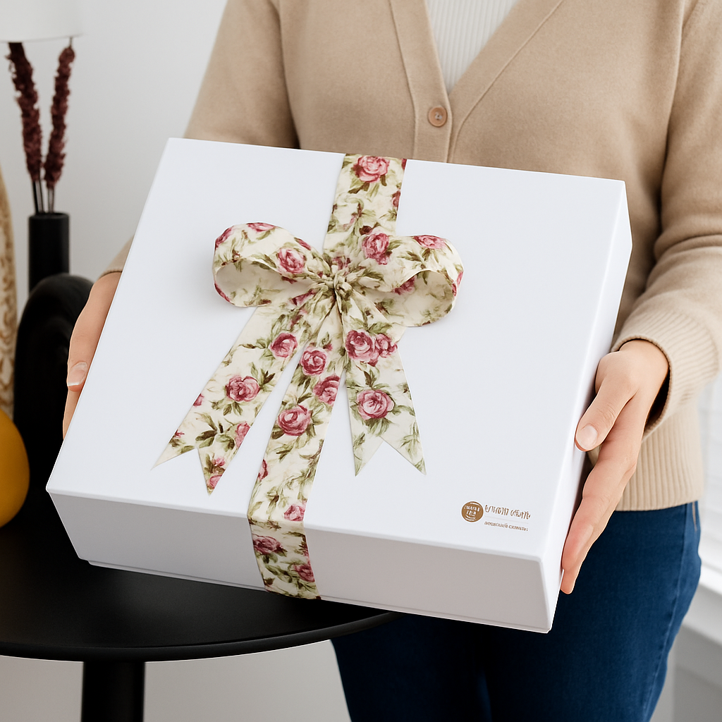 biggervintageribbonfloralcustomgiftbox.png